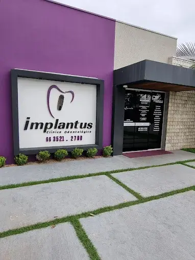 Fachada da Implantus Clínica Odontológica em Alta Floresta